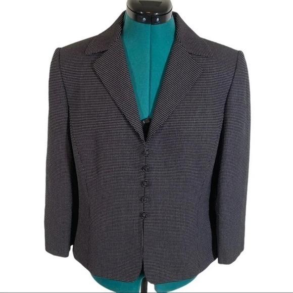 Tahari Blazer textured dotted rose button detail black and white Jacket  size 10 - Picture 11 of 12